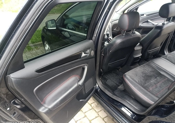 Ford Mondeo cena 30500 przebieg: 218000, rok produkcji 2012 z Gdańsk małe 92